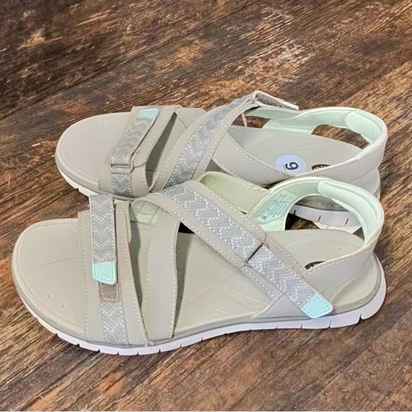 Dr. Scholl's Gray and Mint Sandals - Picture 1 of 6